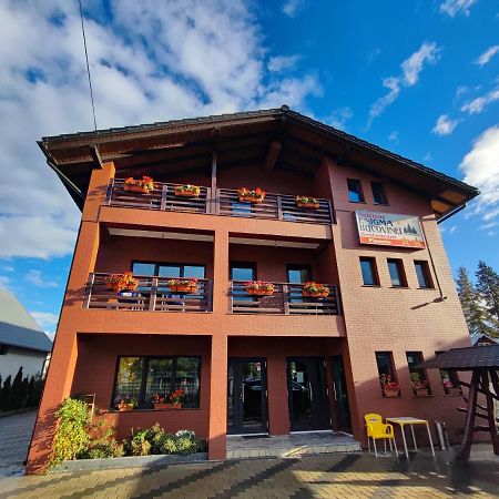 Enigma Bucovinei Hotel Vicovu de Jos Luaran gambar