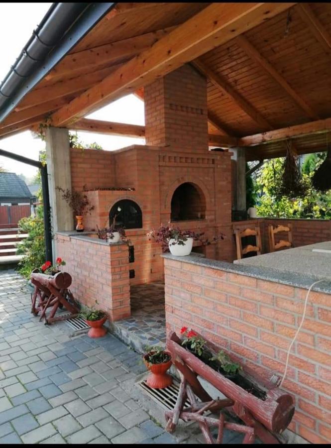 Enigma Bucovinei Hotel Vicovu de Jos Luaran gambar