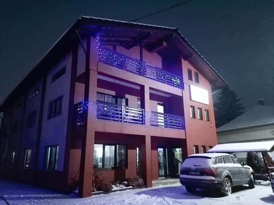 Enigma Bucovinei Hotel Vicovu de Jos Luaran gambar