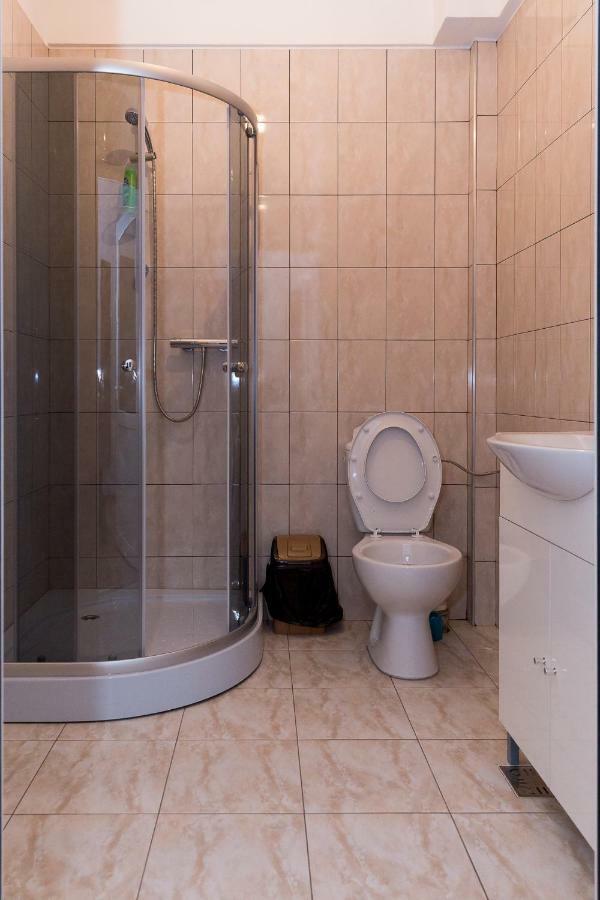 Enigma Bucovinei Hotel Vicovu de Jos Luaran gambar