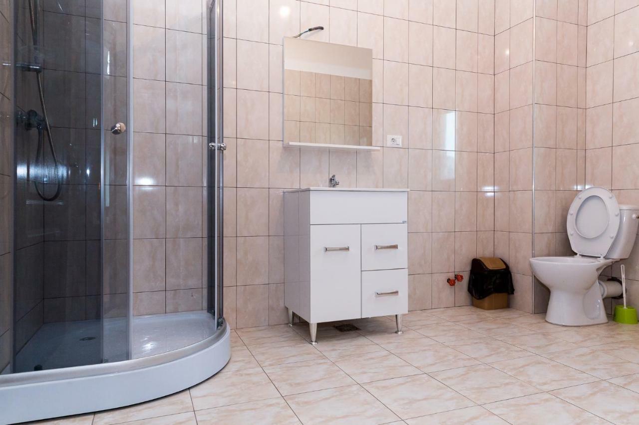 Enigma Bucovinei Hotel Vicovu de Jos Luaran gambar