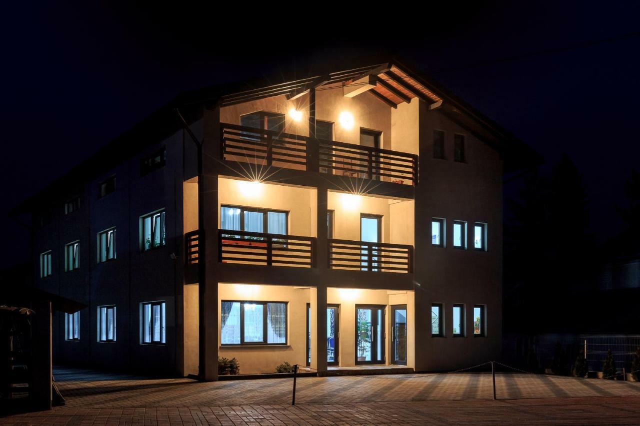 Enigma Bucovinei Hotel Vicovu de Jos Luaran gambar